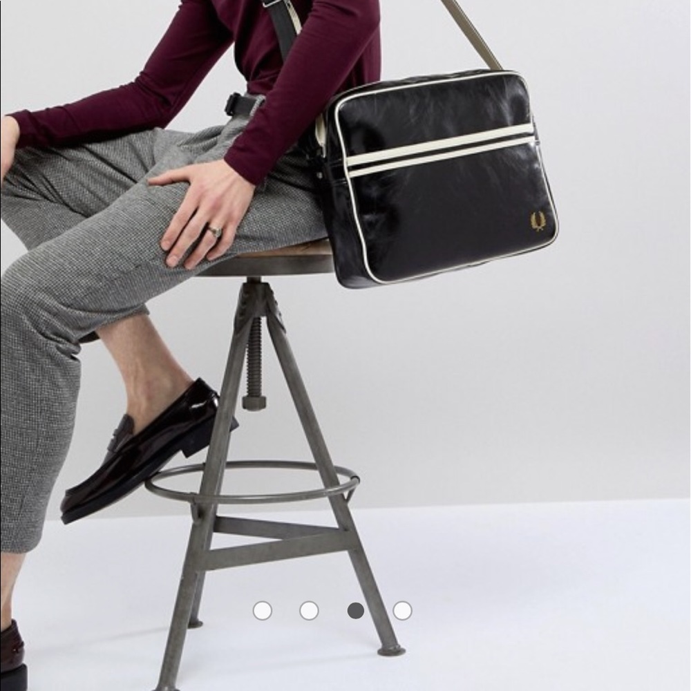 NWOT Fred Perry Classic Shoulder Bag